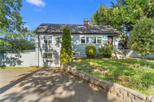 3959 Cedar Hill Cross Rd, Saanich, BC, V8P2N8 | Card Image
