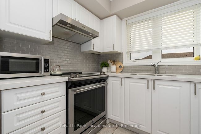 59 Cranberry Surf, Condo with 3 bedrooms, 2 bathrooms and 1 parking in Collingwood ON | Image 18