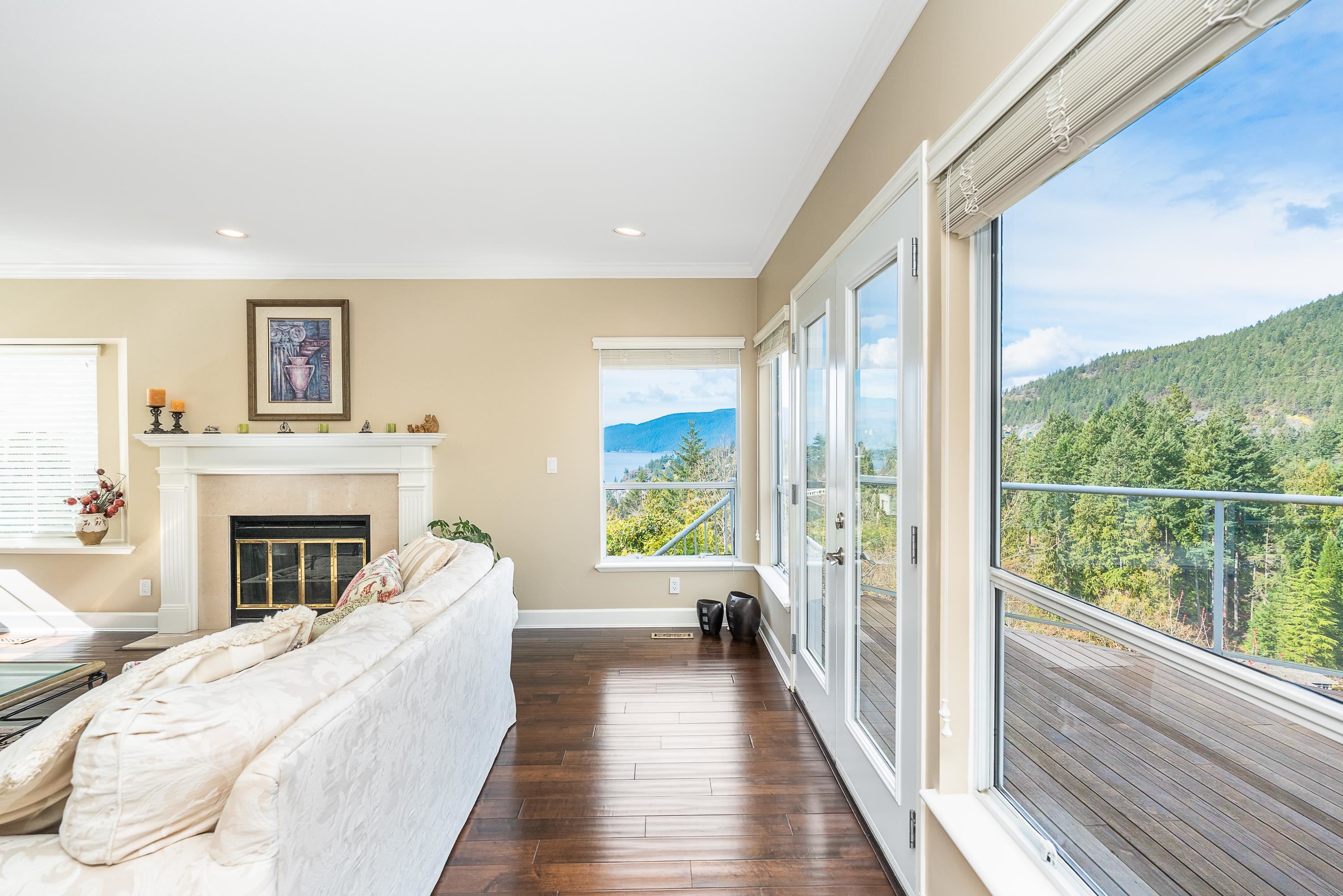 5394 Westhaven Wynd, House other with 5 bedrooms, 3 bathrooms and 2 parking in West Vancouver BC | Image 3