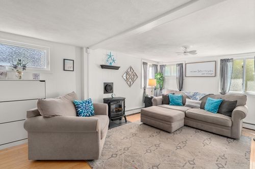 1-26 Wallis St, Beverly, MA, 01915-4420 | Card Image