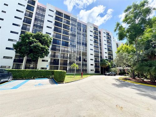 apt-902-17011 N Bay Rd, Sunny Isles Beach, FL, 33160-3634 | Card Image