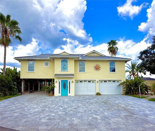 9914 Alavista Dr, GIBSONTON, FL, 33534-4400 | Card Image