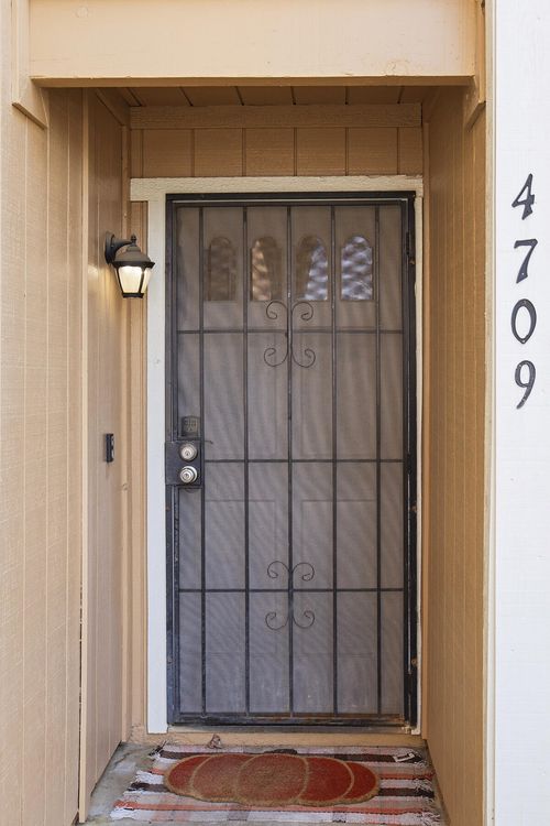 4709 W School Ave, Visalia, CA, 93291-5263 | Card Image