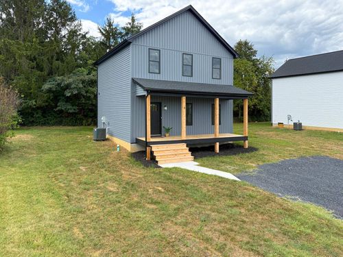 9 Walnut St, FISHERSVILLE, VA, 22939-2236 | Card Image