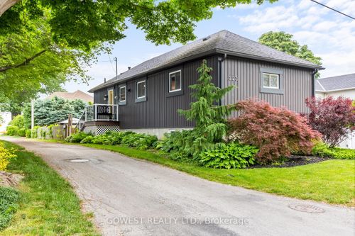 1-223 Lake St, Grimsby, ON, L3M2B1 | Card Image