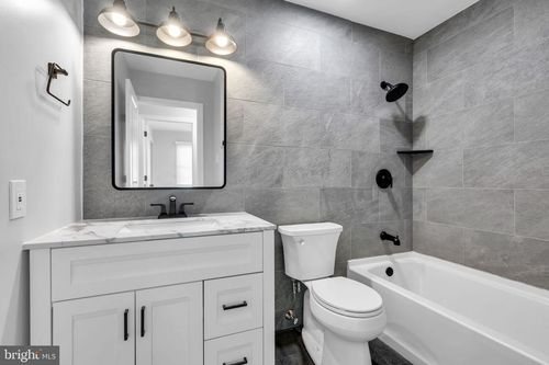 100 Evergreen Dr, Willingboro, NJ, 08046-2453 | Card Image