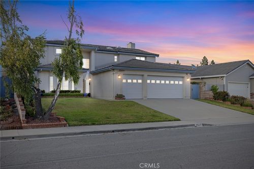 7527 Loma Vista Rd, Ventura, CA, 93003-2569 | Card Image