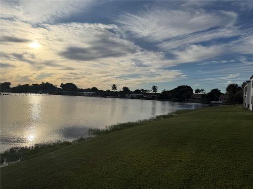 11312-11312 Taft St, Pembroke Pines, FL, 33026-2138 | Card Image