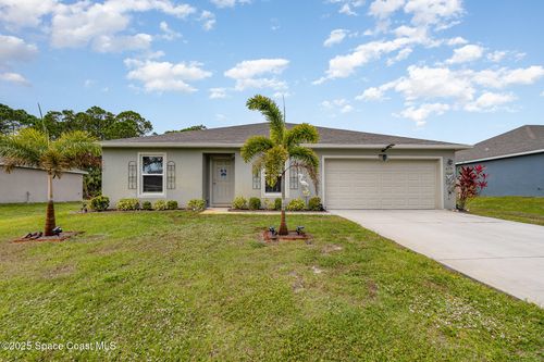 639 Airoso Road Se, PALM BAY, FL, 32909 | Card Image