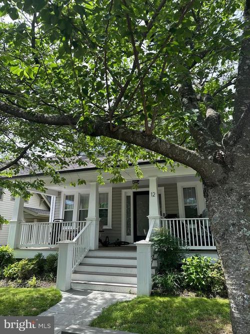 12 W Del Ray Ave, ALEXANDRIA, VA, 22301-1524 | Card Image