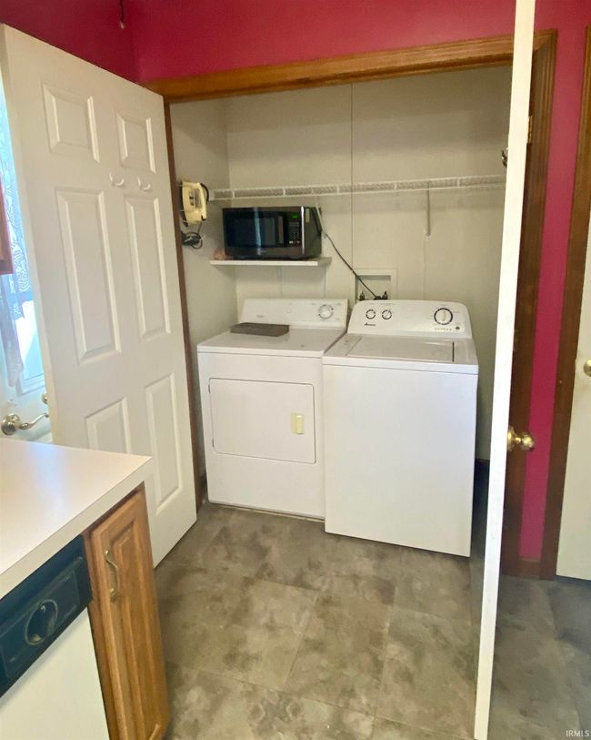 4123 Roundhill Dr, Condo with 2 bedrooms, 1 bathrooms and null parking in Anderson IN | Image 21