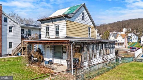 40 Chestnut St, CRESSONA, PA, 17929-1323 | Card Image