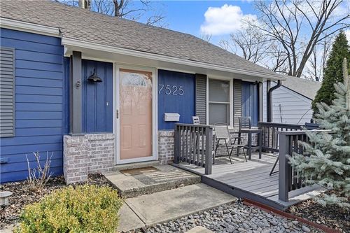 7525 Eaton St, Prairie Village, KS, 66208-3611 | Card Image