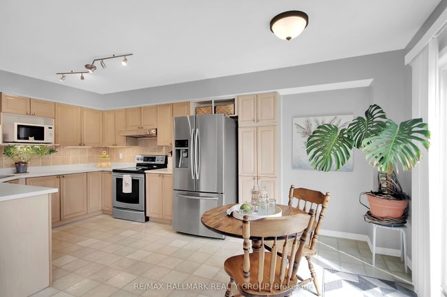 37 Sutcliffe Terr, House attached with 3 bedrooms, 3 bathrooms and 2 parking in Nepean ON | Image 9