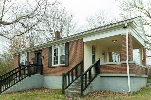 420 High St, Dickson, TN, 37055-2432 | Card Image