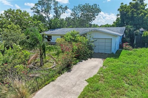 10095 Nassau Ct, SEMINOLE, FL, 33776-1303 | Card Image