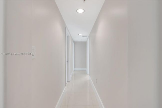 APT-1710 - 9055 Sw 73 Rd Ct, Condo with 2 bedrooms, 2 bathrooms and null parking in Pinecrest FL | Image 14
