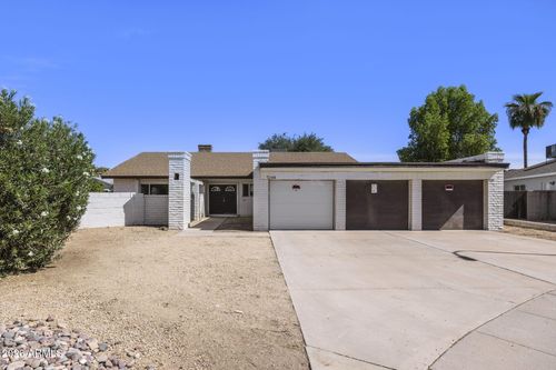 7244 N 46th Ave, Glendale, AZ, 85301-2221 | Card Image
