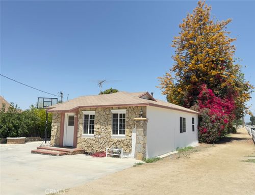 1507 4th St, Norco, CA, 92860-1917 | Card Image