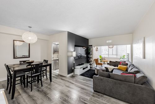 107-5 Lisa St, Brampton, ON, L6T4T4 | Card Image