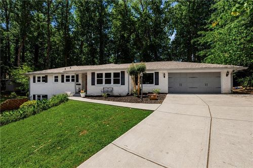 2825 Overlook Dr Ne, Atlanta, GA, 30345-2023 | Card Image