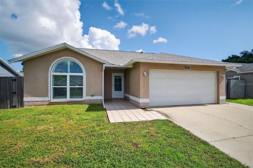 8157 124th Ter, LARGO, FL, 33773-2924 | Card Image