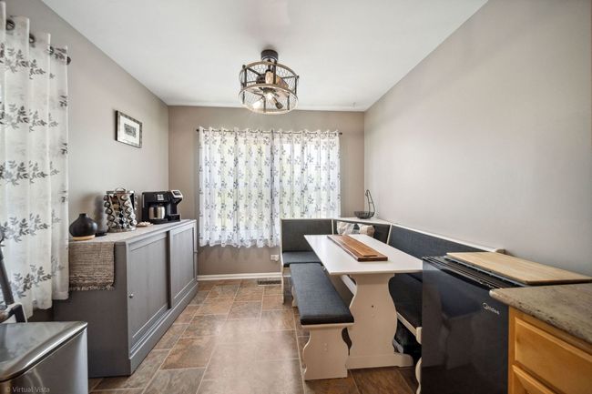 9343 Waterfall Glen Blvd, Townhouse with 3 bedrooms, 2 bathrooms and 2 parking in Darien IL | Image 12
