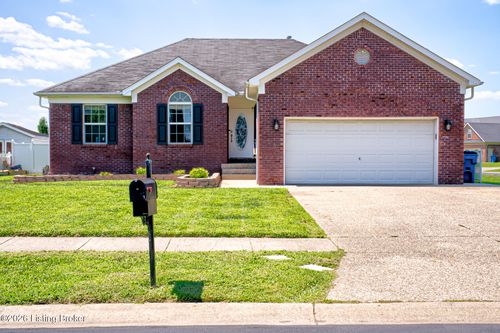 179 Reserves Blvd, Shepherdsville, KY, 40165-8373 | Card Image