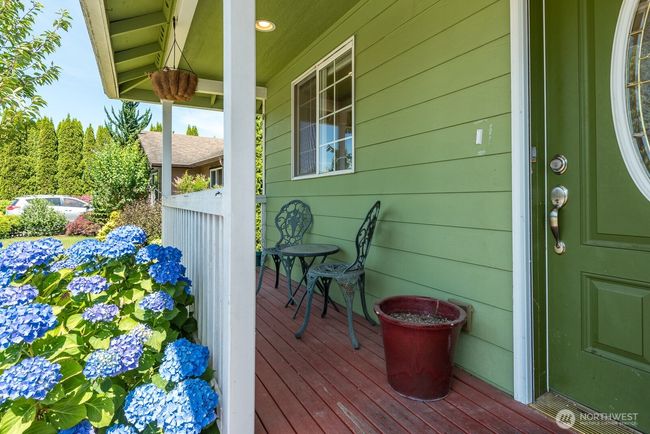 405 Spring Ln, House other with 3 bedrooms, 2 bathrooms and 2 parking in Sedro Woolley WA | Image 4