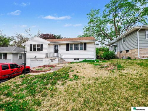 4618 N 55th Street, Omaha, NE, 68104 | Card Image