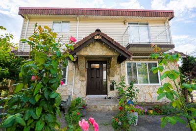 1728 7th Ave, House other with 5 bedrooms, 3 bathrooms and 4 parking in New Westminster BC | Image 1