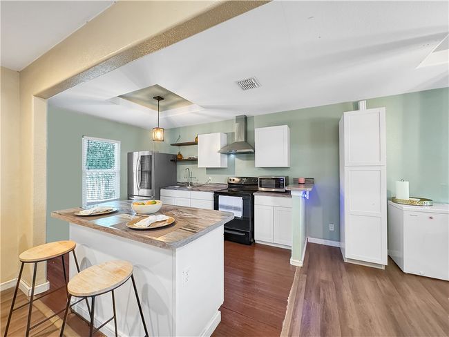 1205 Brentwood Dr, House other with 3 bedrooms, 2 bathrooms and null parking in Corpus Christi TX | Image 4