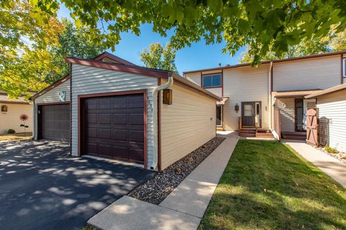 1654 Meadow Cir Se, Rochester, MN, 55904-5283 | Card Image