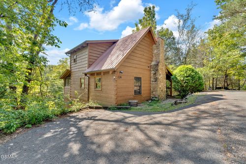 229 Cherokee Path Way, Sevierville, TN, 37876 | Card Image