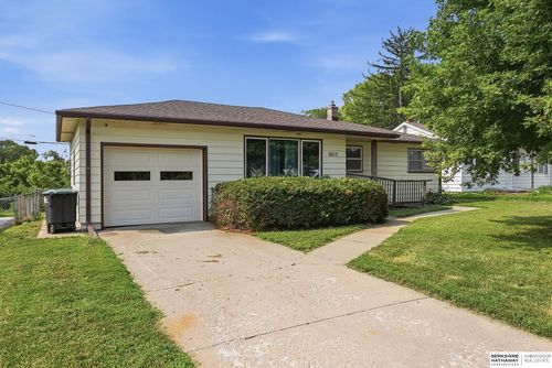 6015 Oak St, Omaha, NE, 68106-2931 | Card Image