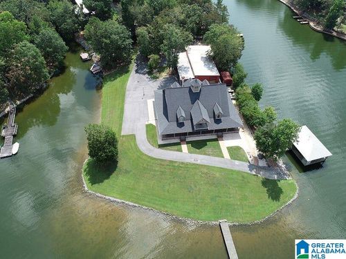 264 Kradle Kove Dr, Talladega, AL, 35160-8836 | Card Image