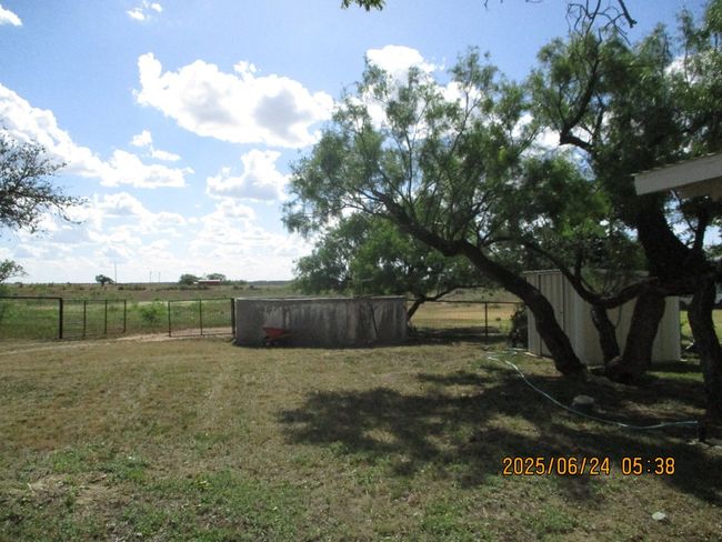 420 Juniper Rd, House other with 3 bedrooms, 2 bathrooms and 3 parking in Bronte TX | Image 9