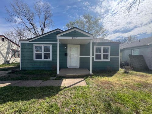 1832 N Minneapolis St, Wichita, KS, 67214-1735 | Card Image