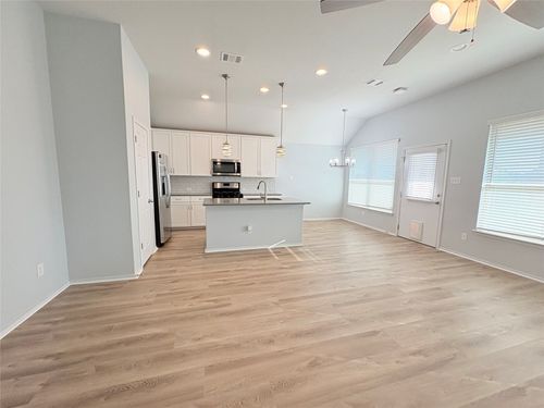 5913 Agostino Dr, Round Rock, TX, 78665-2266 | Card Image