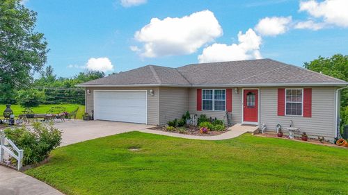 1370 Lyric Ct, Boonville, MO, 65233-2780 | Card Image