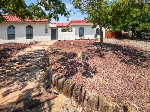 802 Pinetree Rd Se, Rio Rancho, NM, 87124-2133 | Card Image