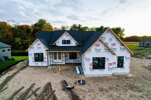 18560 Fontana Dr, South Bend, IN, 46637-1394 | Card Image