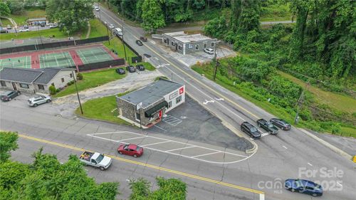 301 N Main St, Marion, NC, 28752-3762 | Card Image