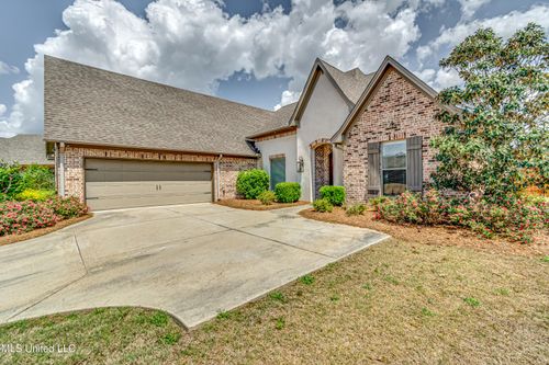 672 Hidden Hills Xing, Brandon, MS, 39047-6381 | Card Image