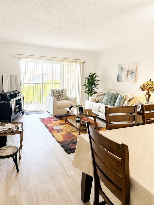 406b-12755 Sw 16th Ct, Pembroke Pines, FL, 33027-6834 | Card Image