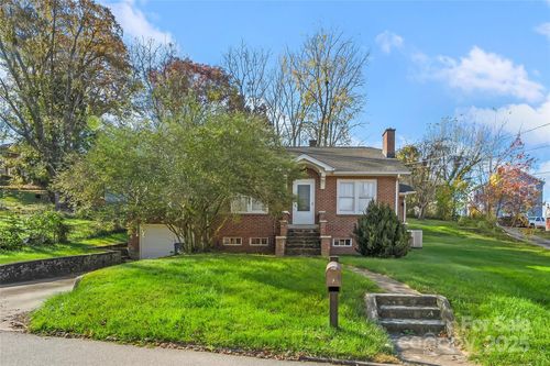 44 Orchard St, Canton, NC, 28716-4013 | Card Image