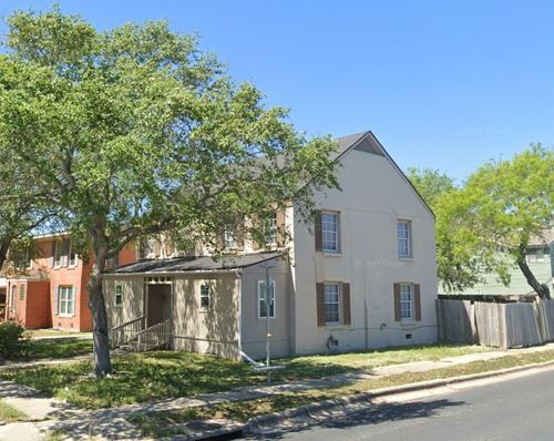 302 Indiana Ave, Corpus Christi, TX, 78404-1715 | Card Image