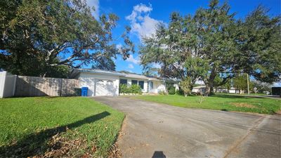 1432 S Keene Road, House other with 2 bedrooms, 2 bathrooms and null parking in Clearwater FL | Image 2