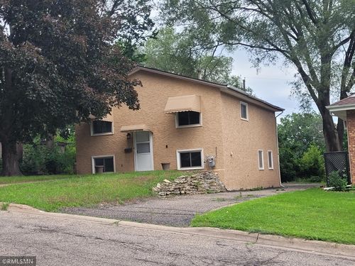 327 14th Ave S, South Saint Paul, MN, 55075-2129 | Card Image