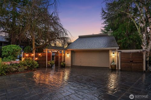 4709 154th Pl Se, Bellevue, WA, 98006-3249 | Card Image